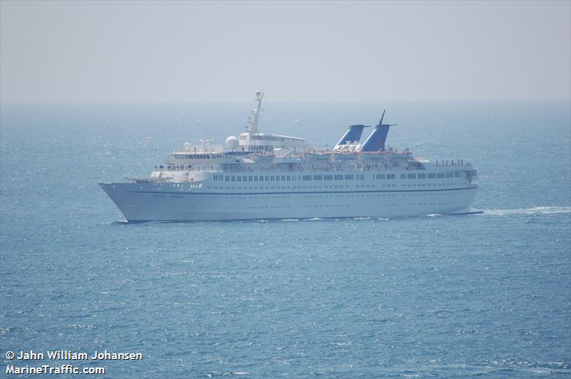 Ναυτιλιακή παραχωρεί κρουαζιερόπλοιο για τη στέγαση πλημμυροπαθών - Media