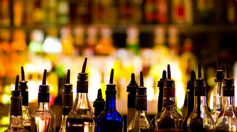 Χαλάρωση, επιθετικότητα, αυτοπεποίθηση: Δείτε τι συναισθήματα προκαλεί το κάθε ποτό - Media