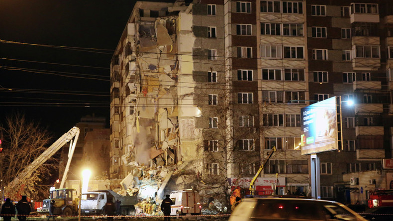 Κατάρρευση εννιαόροφου κτιρίου στη Ρωσία: Νεκροί και τραυματίες (Videos) - Media