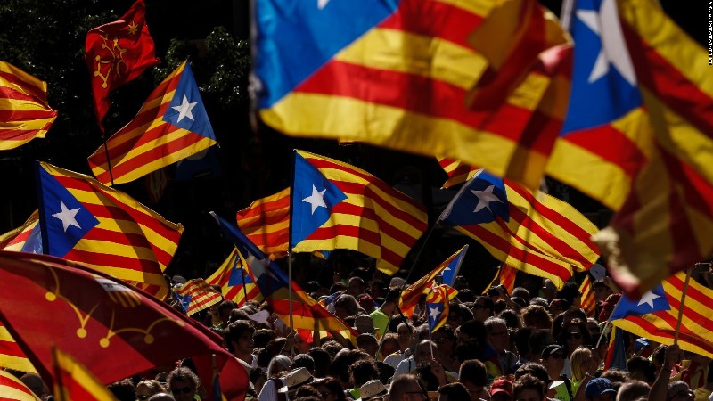 FT: Η σοβαρότερη πολιτική κρίση στην Ισπανία από το πραξικόπημα του 1981 - Media