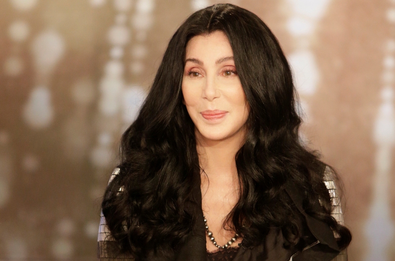 Cher: Ημίγυμνη πάνω στη σκηνή στα 71 της χρόνια! (Photos) - Media