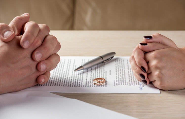 Μετά τα Χριστούγεννα… διαζύγιο: «Ημέρα Διαζυγίου» η 8η Ιανουαρίου στη Μεγάλη Βρετανία - Media