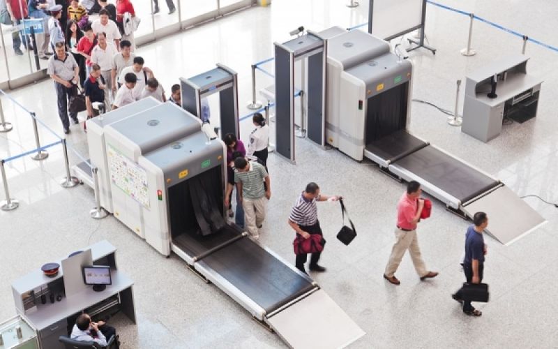 Κομισιόν: Διευκρινίσεις της Γερμανίας για τους ελέγχους στα αεροδρόμια όσων ταξιδεύουν από Ελλάδα - Media