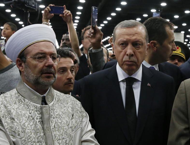Τουρκία: «Ναι» στον πολιτικό γάμο, αλλά να τελείται και από... κληρικούς - Media