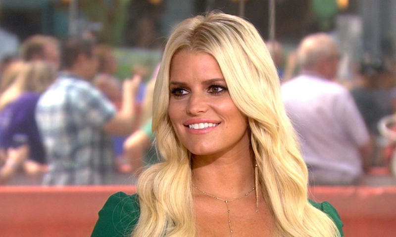 Σάλος με την Jessica Simpson: Την κατηγορούν ότι έβαψε τα μαλλιά της 5ης κόρης της (Photos) - Media