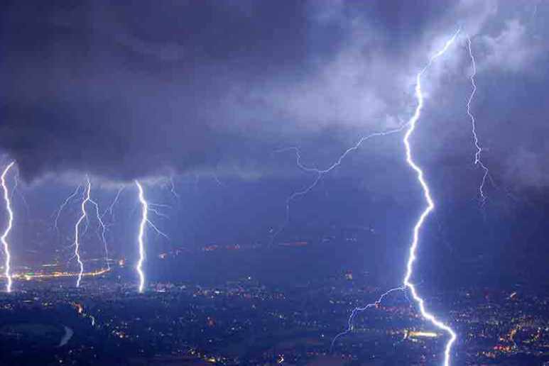 Καταιγίδες σε όλη την Ελλάδα την Πέμπτη - Συνεχίζεται η κακοκαιρία - Media