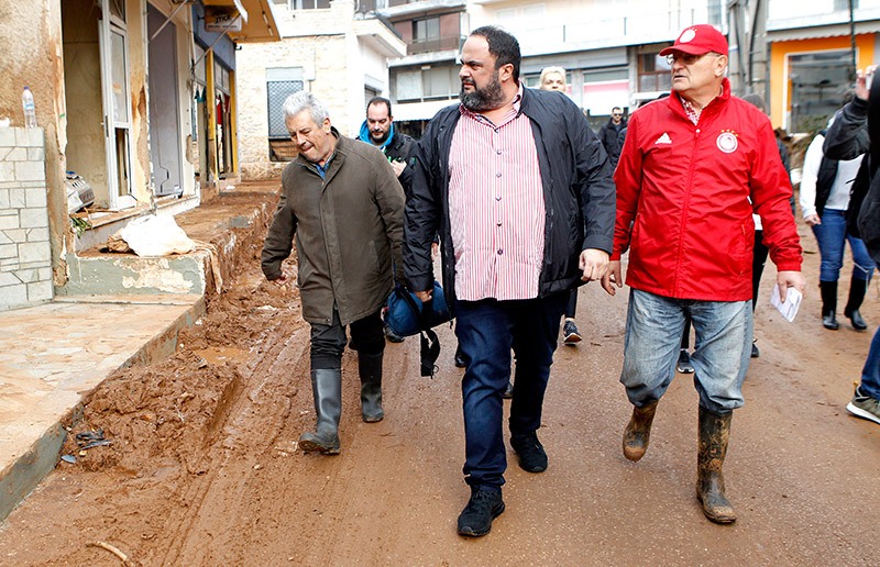 Μαρινάκης στη Μάνδρα: Θέλουμε να βοηθήσουμε για να σταματήσει να υποφέρει ο κόσμος - Media