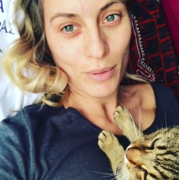 H Ελεονώρα Μελέτη αυτοσαρκάζεται για τα κιλά που έχει πάρει στον 4ο μήνα της εγκυμοσύνης της (Photo) - Media