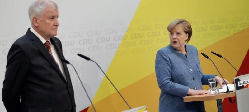 Πολιτική σπέκουλα στη Γερμανία: «Δεν παραιτούμαι» λέει ο σύμμαχος της Μέρκελ - Media