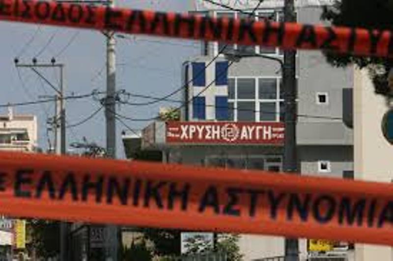 Αγωγή κατά της Χρυσής Αυγής από τη μητέρα του Μάνου Καπελώνη - Media