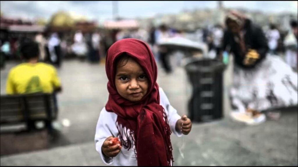 Θεσσαλονίκη: Πρόσφυγες συγκεντρώνονται για να κινηθούν προς τα βόρεια σύνορα - Media