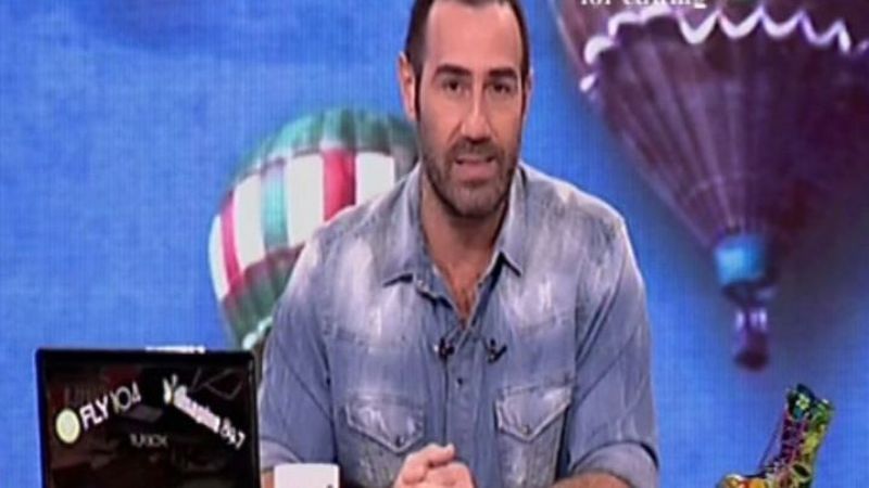 Οι Ράδιο Αρβύλα «ξεγύμνωσαν» τον Νότη Σφακιανάκη! (Video) - Media