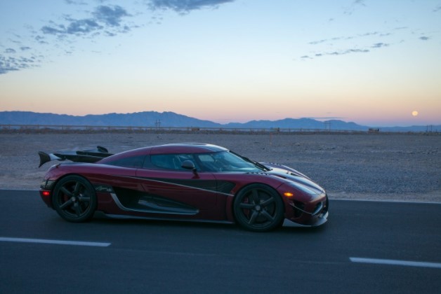Αυτό είναι το πιο γρήγορο αυτοκίνητο του κόσμου - Το απίστευτο ρεκόρ ταχύτητας (Video) - Media