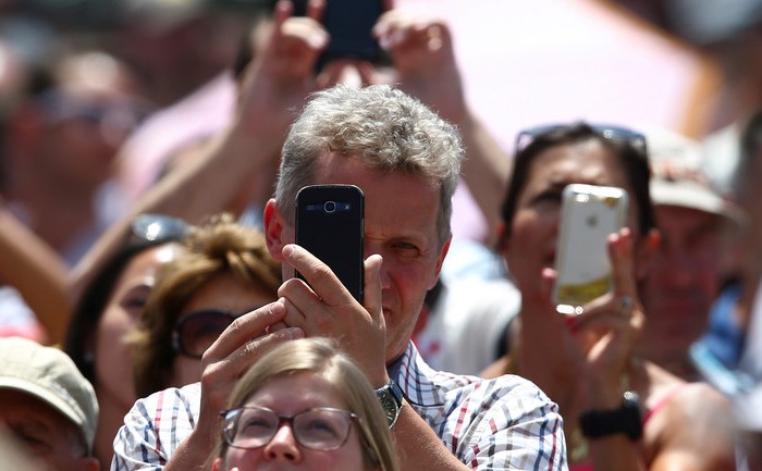 Απίστευτο! Τι συμβαίνει μέσα σε ένα λεπτό στο ίντερνετ παγκοσμίως (Photo) - Media
