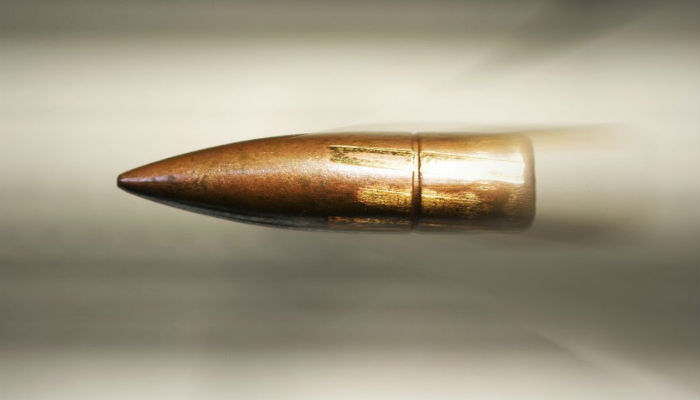 Πανικός στην Κρήτη: «Αδέσποτη» σφαίρα καρφώθηκε στο χέρι ανυποψίαστης γυναικας - Media