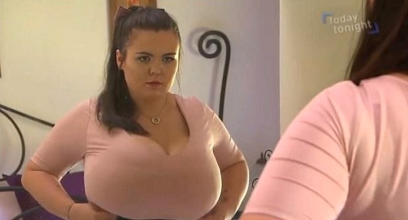 Μακριά από τις κάμερες ο Σταύρος Θεοδωράκης επισκέφτηκε τα καμένα και το Κόκκινο Λιμανάκι - Media