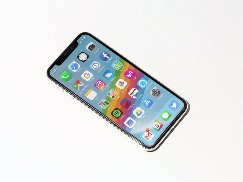 Το iPhone X πέρασε την... πράσινη γραμμή και εξοργίζει τους χρήστες του (photos) - Media