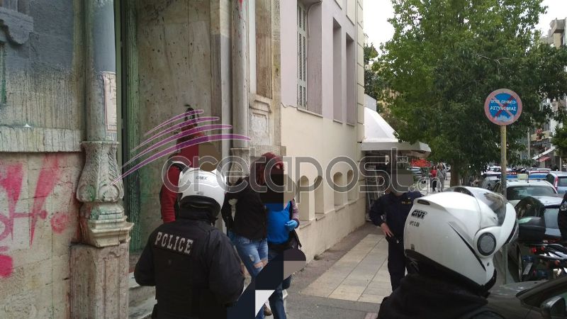 «Συγγνώμη, δεν το ήθελα» λέει τώρα η 26χρονη τοξικομανής που σκότωσε τον γείτονά της - Media
