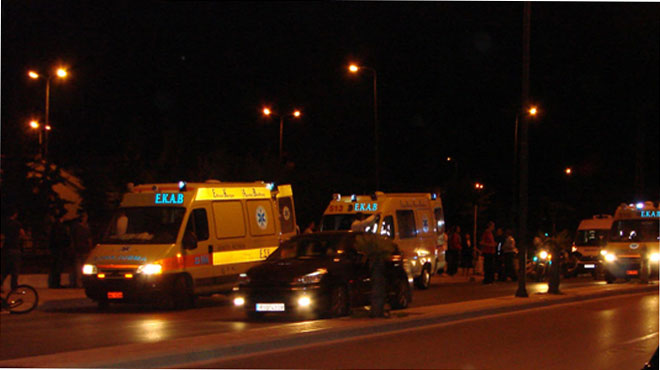 Σοκαριστικό τροχαίο με ένα νεκρό: Μετωπική σύγκρουση ΙΧ με ταξί στη Θεσσαλονίκη  - Media