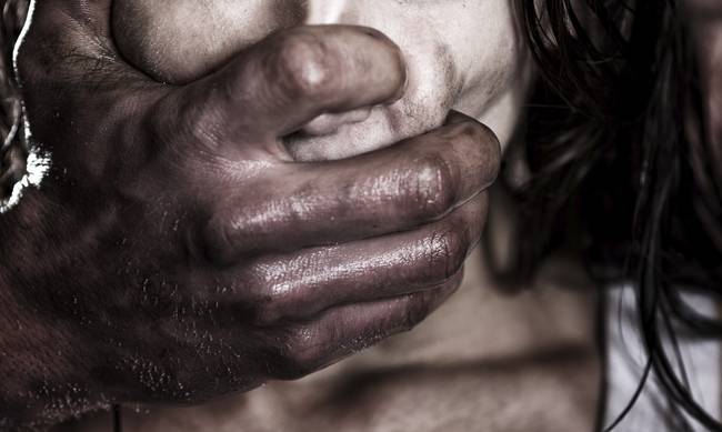 Σοκ στη Ρόδο: 54χρονος θεωρεί ότι είναι παιδί βιασμού και αιμομιξίας - Media