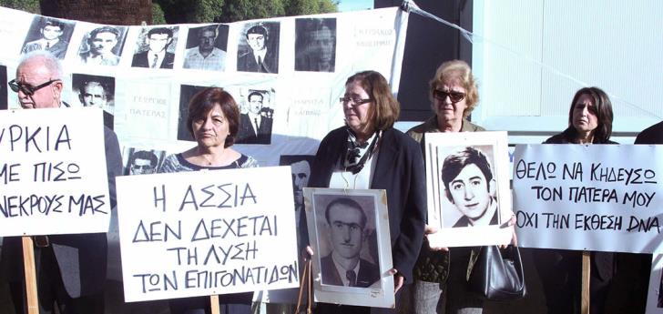 «Μύριζε θάνατο όλο το χωριό, μου έμεινε η οσμή των πτωμάτων, το 1974 ήταν το «Άουσβιτς» της Κύπρου» - Media