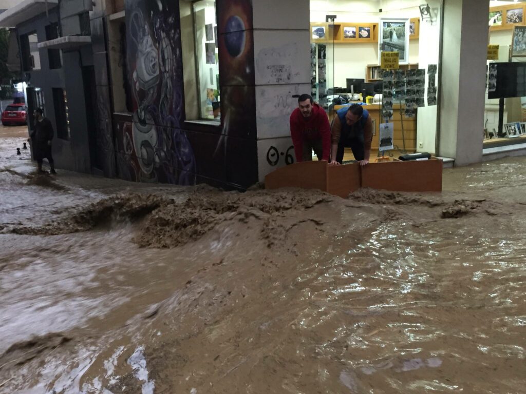 Δήμαρχος Αγρινίου: Δεν έχουμε ξαναζήσει κάτι ανάλογο - Υποδομές είναι θαμμένες κάτω από την λάσπη - Media