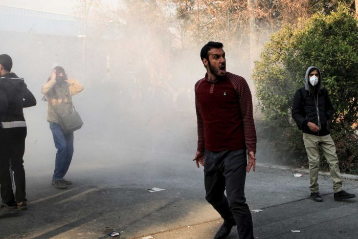 Ιράν: Διαδηλώσεις με 2 νεκρούς και δεκάδες τραυματίες – Απειλές από το καθεστώς (Photo/Video) - Media