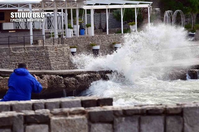 Ο Τζάστιν Τριντό φωτογραφήθηκε για το εξώφυλλο περιοδικού της LGBT κοινότητας (Photos) - Media