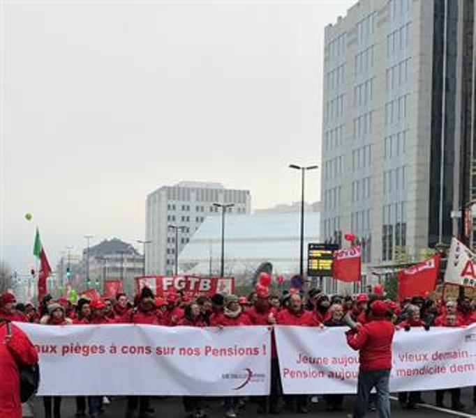 Βρυξέλλες: Μεγάλη διαδήλωση ενάντια στη μεταρρύθμιση του συνταξιοδοτικού συστήματος - Media