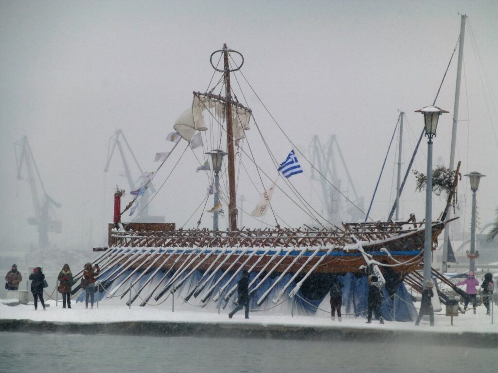 Καιρός: Καταιγίδες, χιόνια και πτώση της θερμοκρασίας - Media