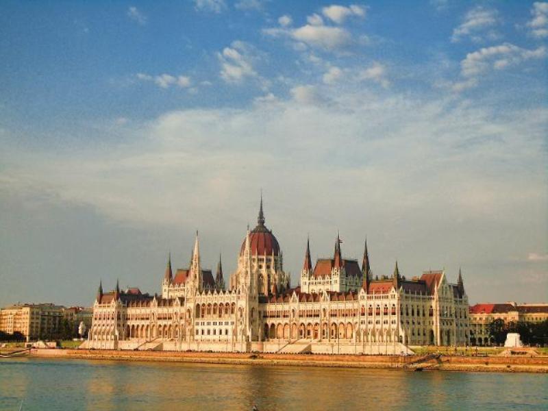 Στη Βουδαπέστη η πρώτη συνάντηση των 4 χωρών Βίσεγκραντ με τις 4 βαλκανικές της ΕΕ - Media