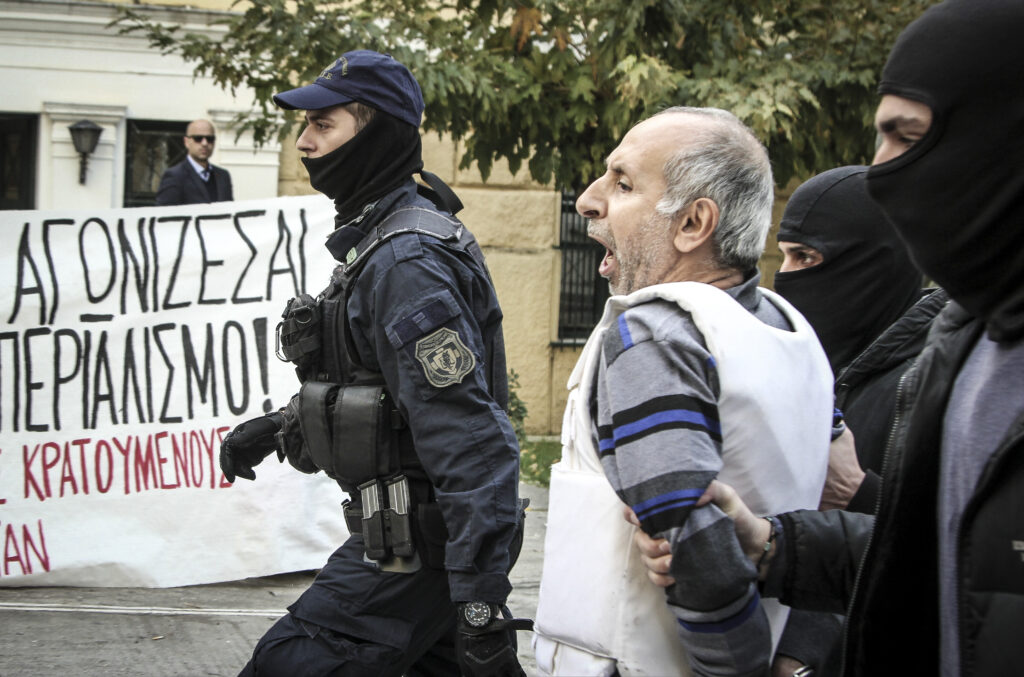 Προφυλακιστέοι οι εννέα Τούρκοι - Media