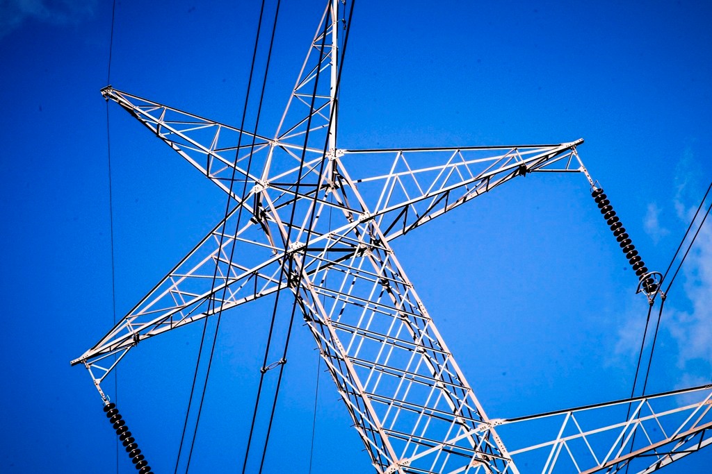 Ευρωπαϊκή Τράπεζα Επενδύσεων: Δάνειο 85 εκατ. ευρώ στη ΔΕΗ Ανανεώσιμες - Media