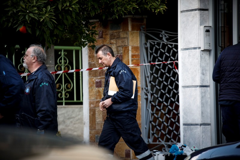Σοκάρουν οι λεπτομέρειες για την τραγωδία στους Αγίους Αναργύρους - Πώς ο αρχιφύλακας δολοφόνησε την οικογένειά του - Media