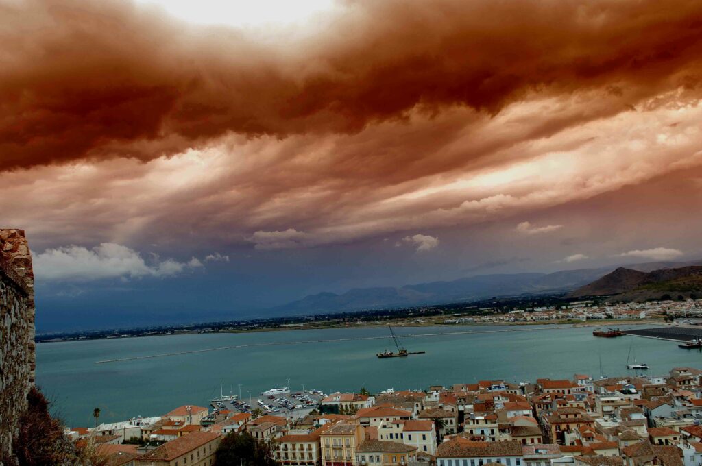 Καιρός: Ηλιοφάνεια και σκόνη από την Αφρική - Media