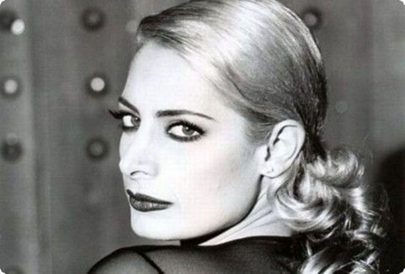 Συγκλονίζει η Αλέξια: «Δέχτηκα σεξουαλική παρενόχληση στα 12 από δύο πολύ γνωστά πρόσωπα» (Video) - Media