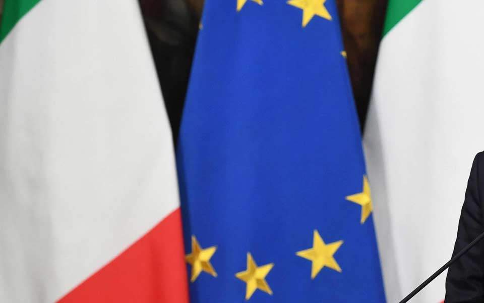 Ιταλικές εκλογές: Το κλειδί στα χέρια της «γενιάς του ευρώ» - Media