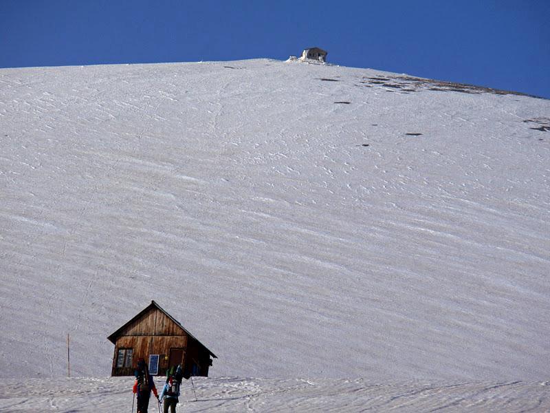 Κορωνοϊός: Ο ιός τρομάζει την «μπουρζουαζία» - Σε καταφύγια κάνουν «κρατήσεις» για το εμβόλιο - Media