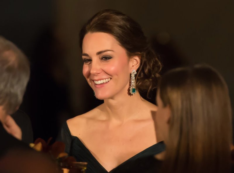 Κέιτ Μίντλετον: Σε δεξίωση με την αγαπημένη τιάρα της αείμνηστης Νταϊάνα (Photos) - Media