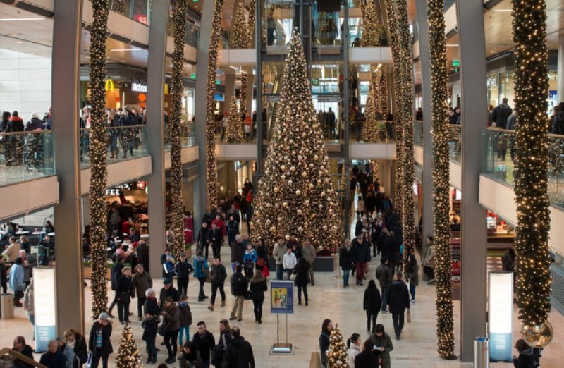 Εορταστικό ωράριο: Ανοικτά σήμερα τα εμπορικά καταστήματα - Media