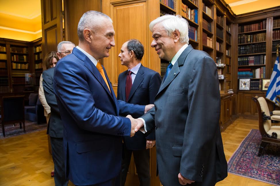 Ο Παυλόπουλος ευχαρίστησε το Μέτα για τη χορήγηση της αλβανικής ιθαγένειας στον Αρχιεπίσκοπο Αναστάσιο - Media