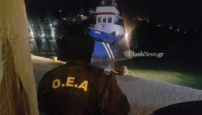 Νυχτερινή έφοδος των κομάντο του Λιμενικού σε πλοίο ανοιχτά της Ιεράπετρας (Photos) - Media