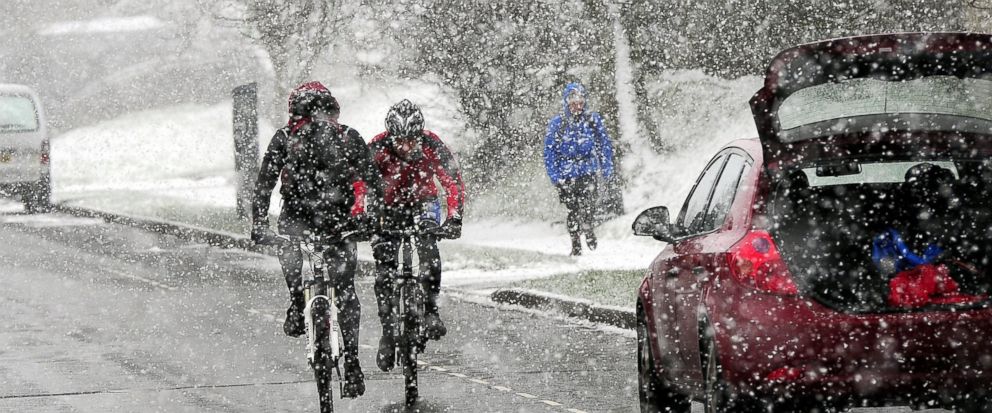 Βυθίστηκε στο χιόνι η Αγγλία – Τεράστια προβλήματα και στη Γαλλία από την κακοκαιρία (Video + Photos) - Media