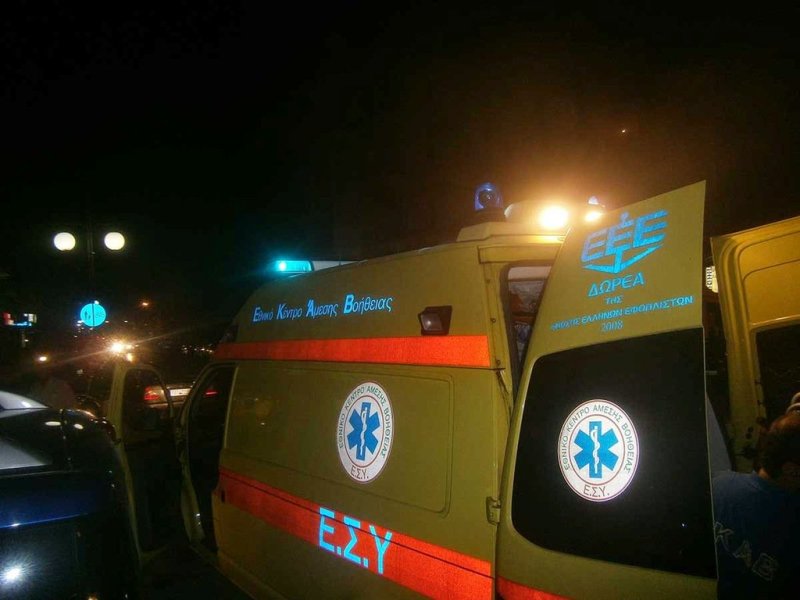 Τραγωδία στην Άμφισσα: Νεκρός 21 χρονος σε τροχαίο - 2 τραυματίες νοσηλεύονται (Photo) - Media