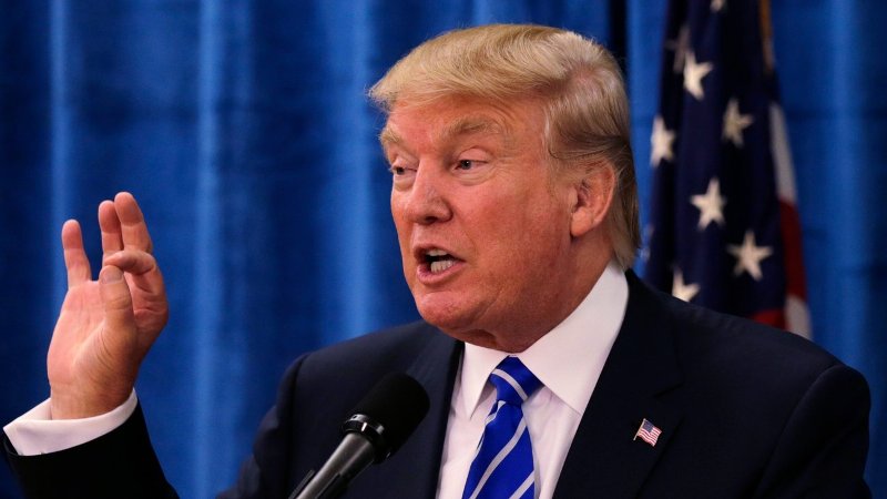 «Παρατυπίες» στην έρευνα του ειδικού εισαγγελέα Μιούλερ καταγγέλλουν συνεργάτες του προέδρου Τραμπ - Media