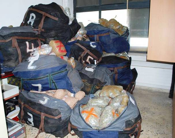 Ιωάννινα: 3 άτομα είχαν κάνει «καβάτζα» 230 κιλά ινδικής κάνναβης  - Media