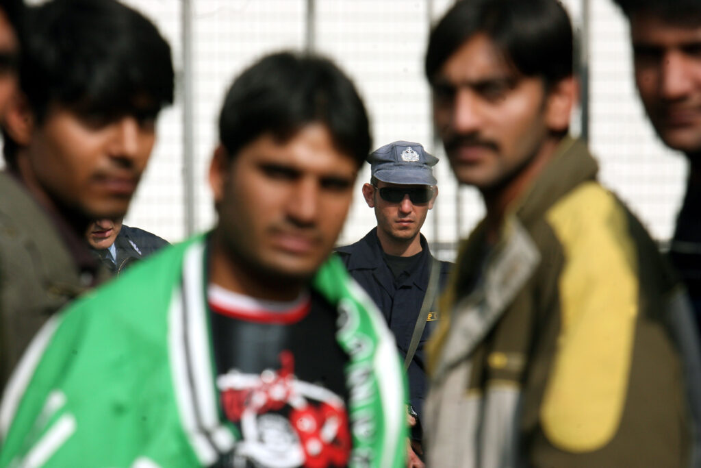 Θεσσαλονίκη: Κρατούσαν αιχμαλώτους σε αποθήκη 13 αλλοδαπούς – Ζητούσαν λύτρα - Media