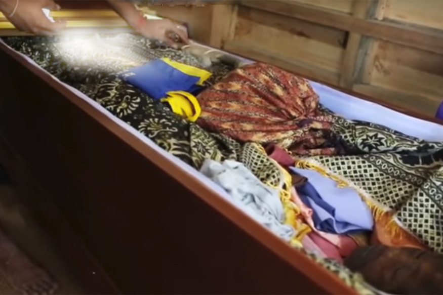 Οικογένεια ζούσε με τα πτώματα συγγενών για 2 χρόνια περιμένοντας να αναστηθούν - Media