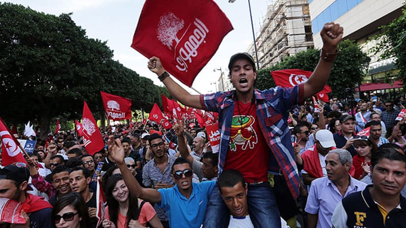 Τυνησία: Ένας νεκρός, πολλοί τραυματίες σε ογκώδεις διαδηλώσεις κατά της λιτότητας - Media