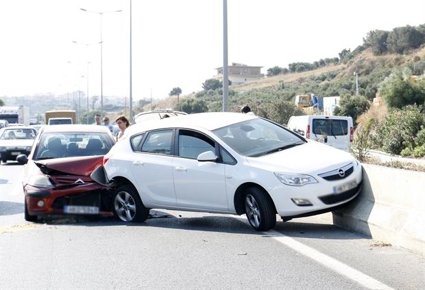 Καραμπόλα στο Ηράκλειο Κρήτης - Media